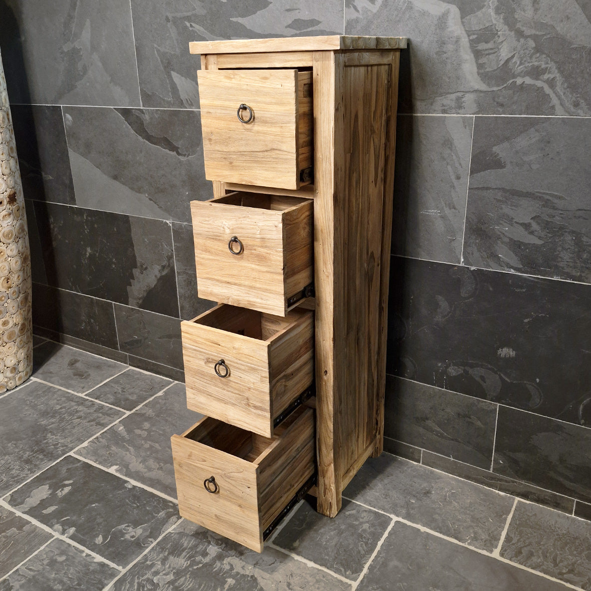 Schmaler Hochschrank für Badezimmer aus Teakholz von Timor, funktional und stilvoll, Modell 9, mit viel Stauraum