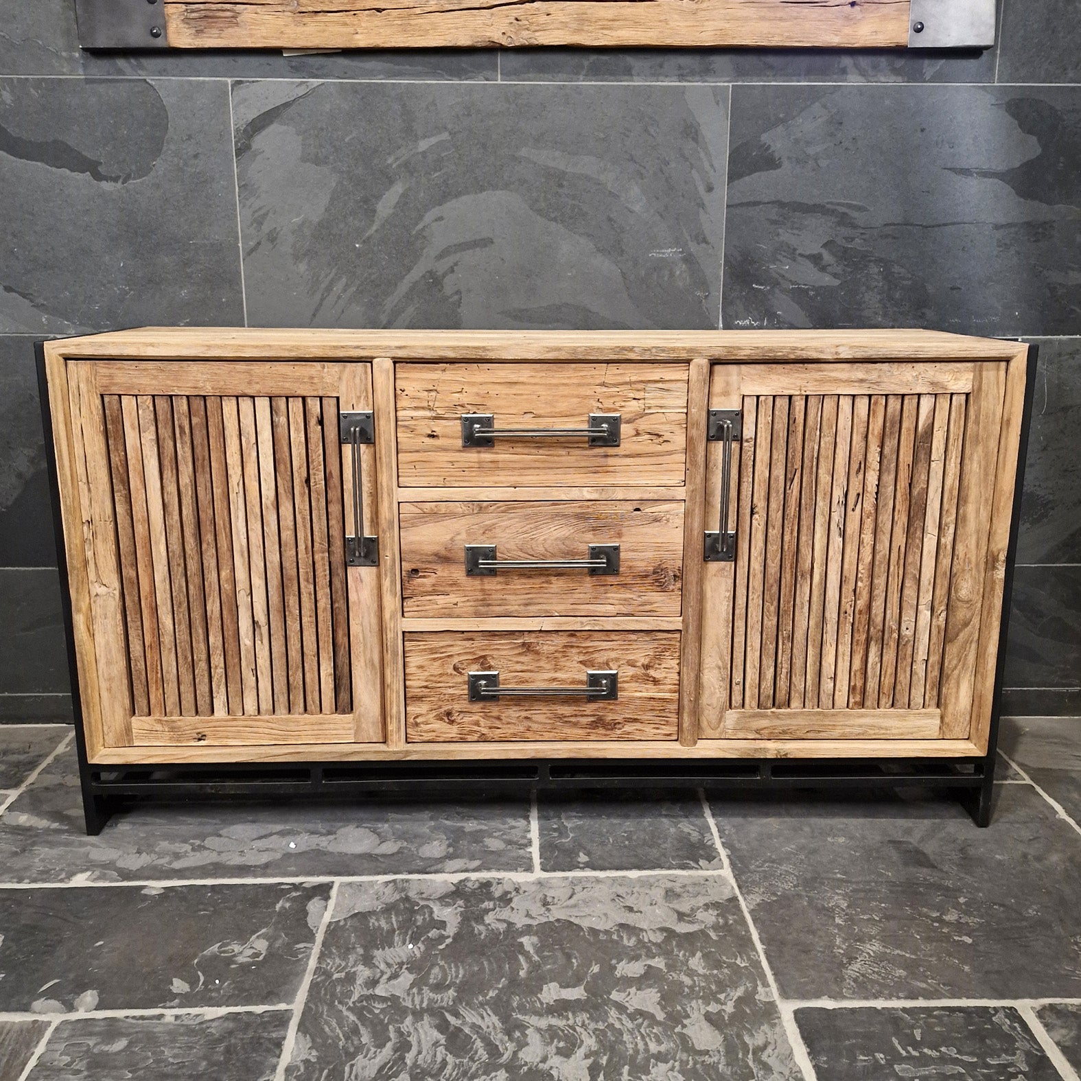 Unterschrank mit Schlitzen | Recyceltes Teakholz | Depoku