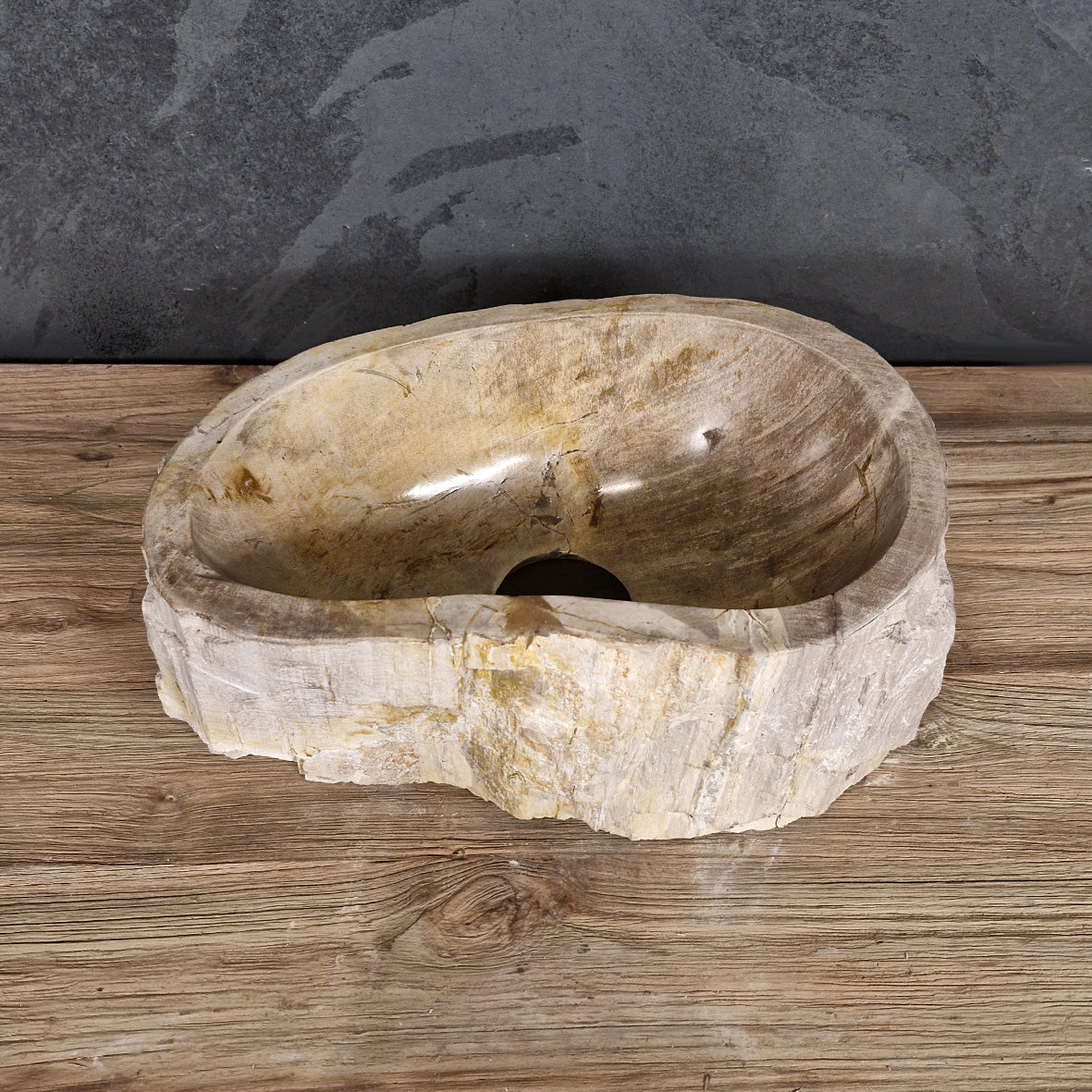 Aufsatzwaschbecken aus versteinertem Holz von FOSSIL WOOD, Naturstein, Maße 35x22x14 cm, für elegante Badgestaltung.