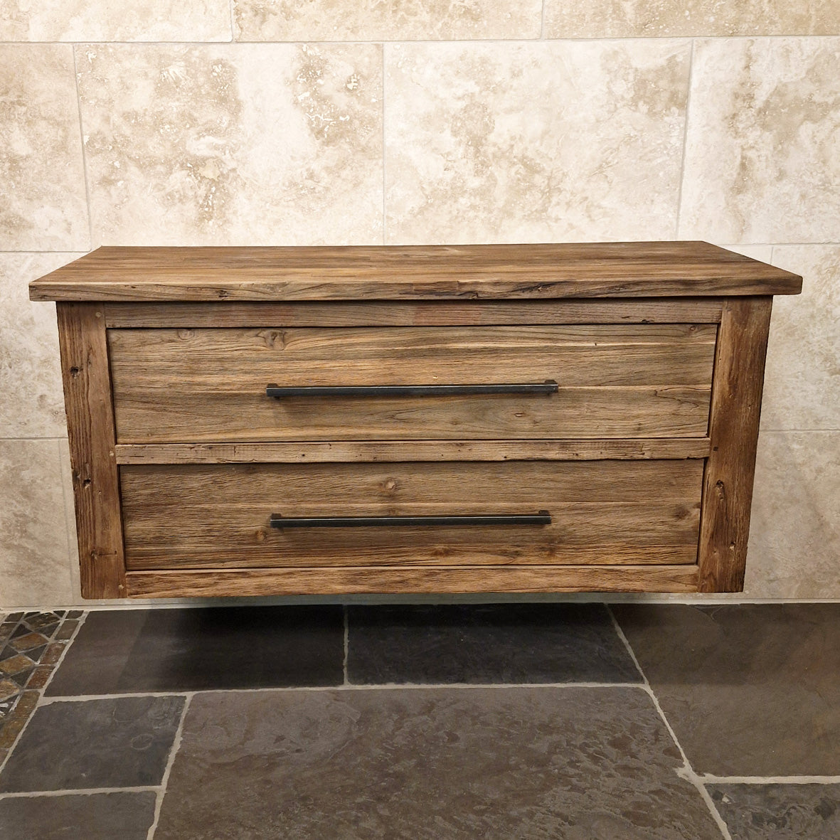 Hängeschrank aus Altholz für Badgestaltung, nachhaltige Java Badmöbel, 126x48x58cm, wandmontiert, rustikale Badezimmeraufbewahrung