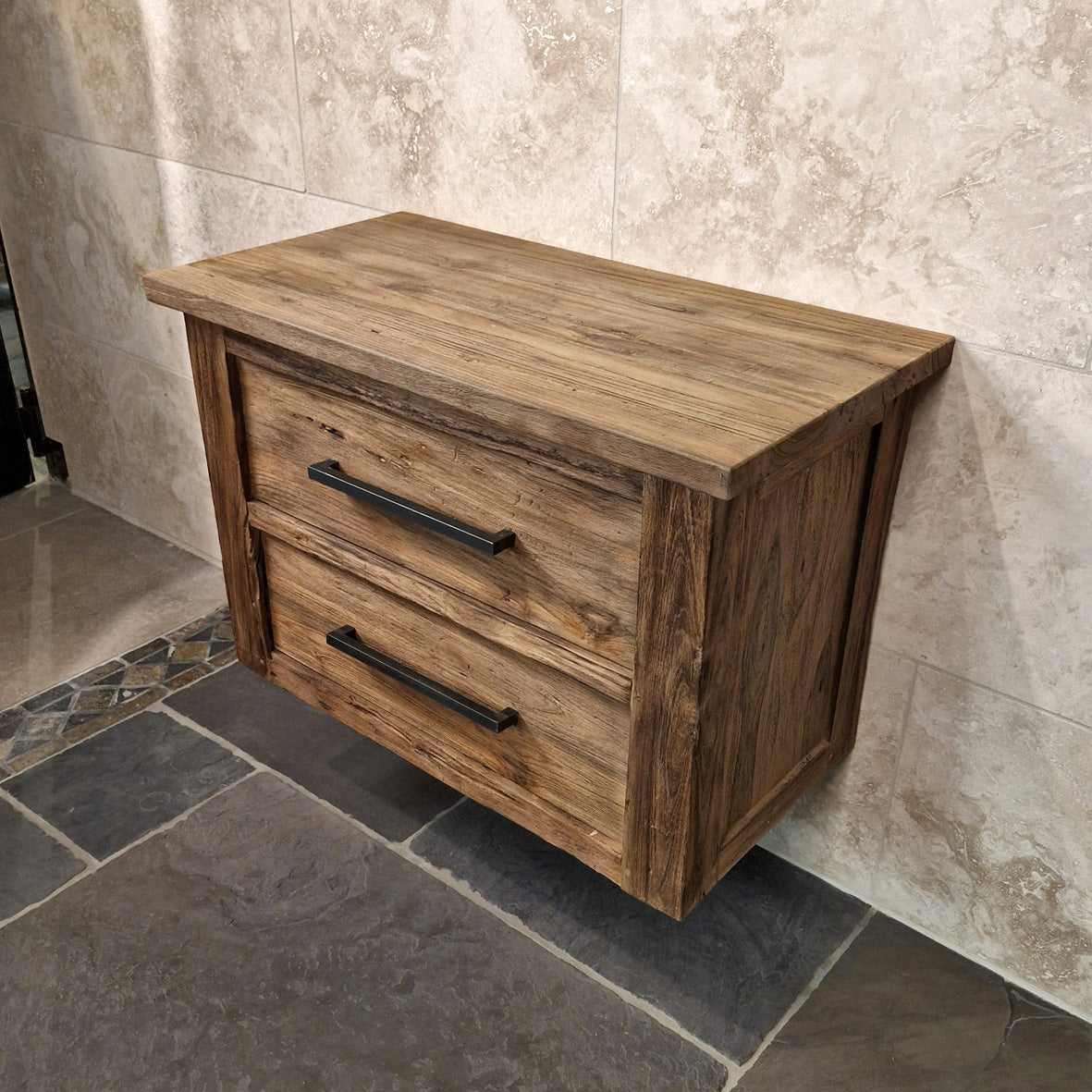Hängeschrank für Bad aus Altholz, nachhaltige Badgestaltung, Java Marke, 86x45x58cm, naturbelassenes Holz, rustikaler Stil