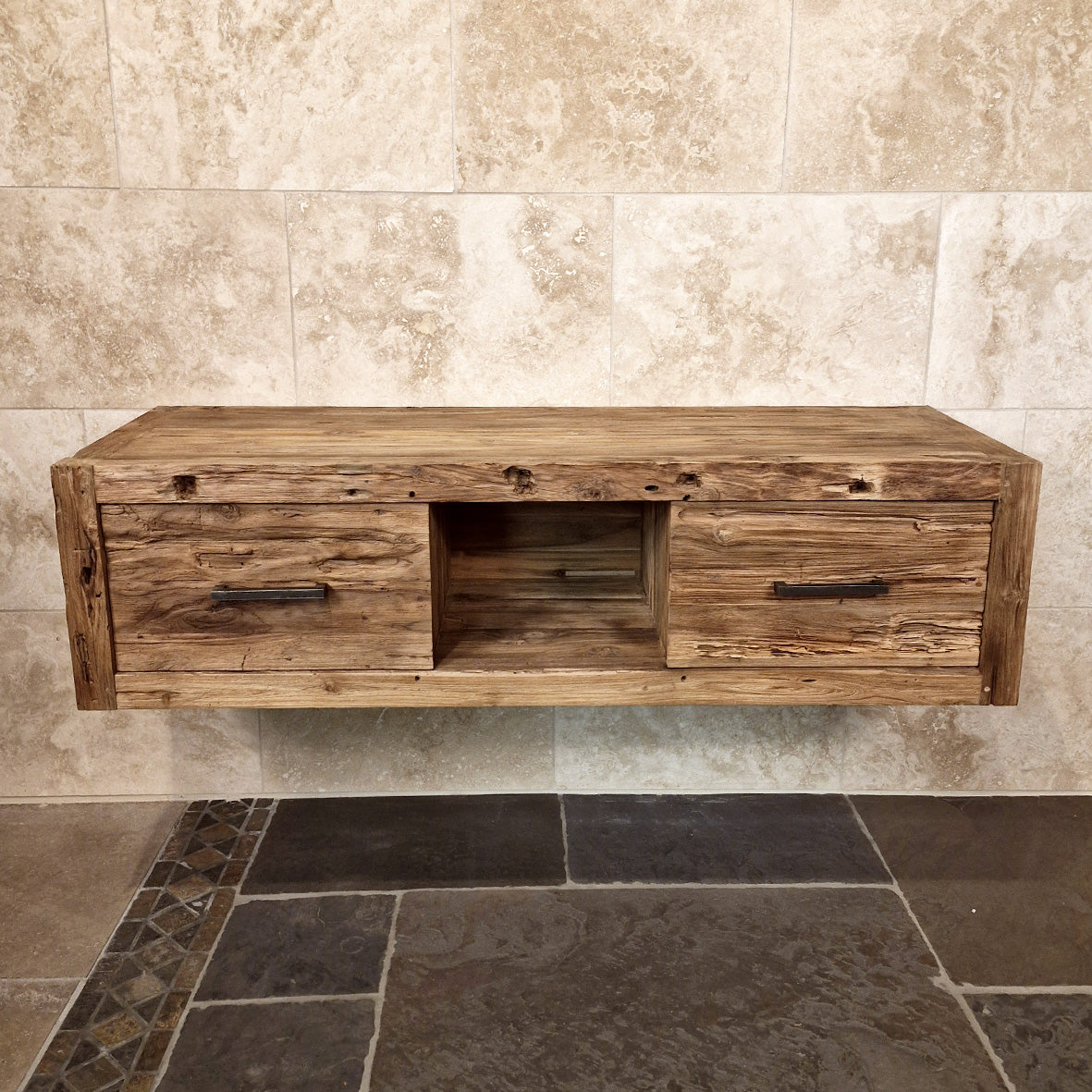 Rustikaler handgefertigter Bad-Hängeschrank aus Teakholz von Komodo, 150x53x40cm, für stilvolle Badezimmergestaltung