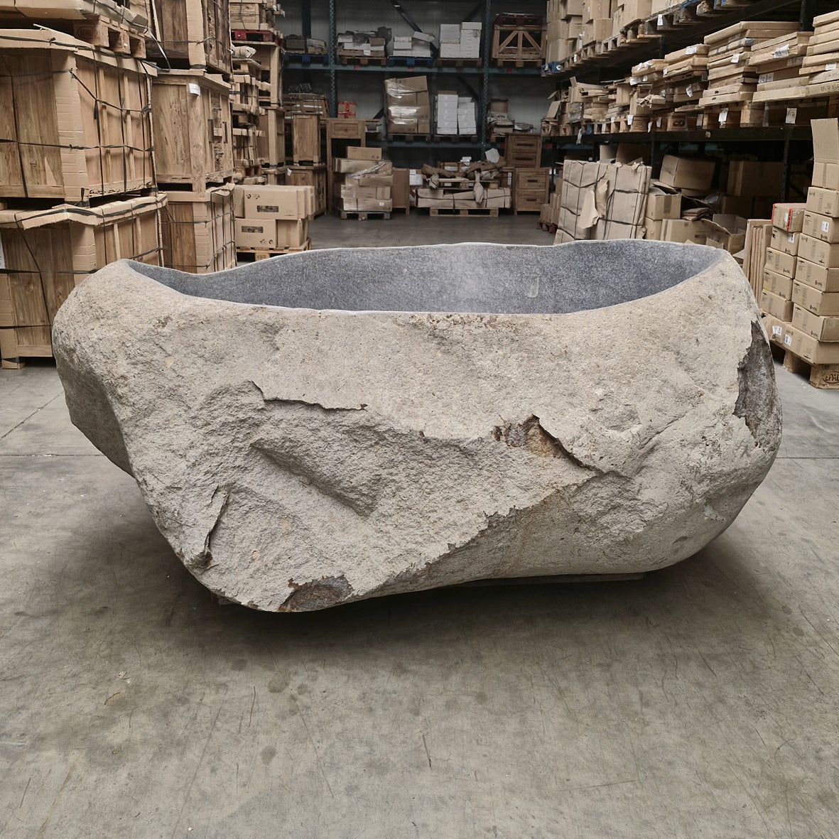 Freistehende Badewanne mit Flussstein-Design, 200 x 135 x 78 cm, Badgestaltung von POSEIDON.