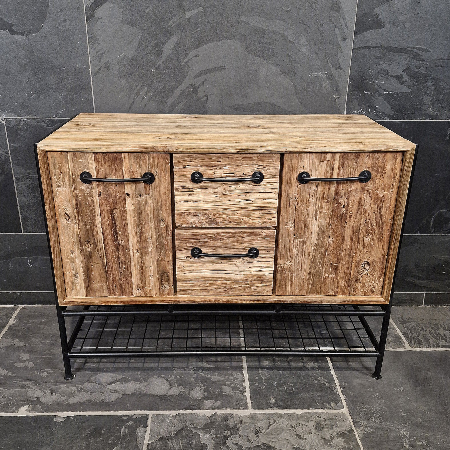 Kleiner Schrank mit Ablage Gitter | Recyceltes Teakholz | Yogyakarta