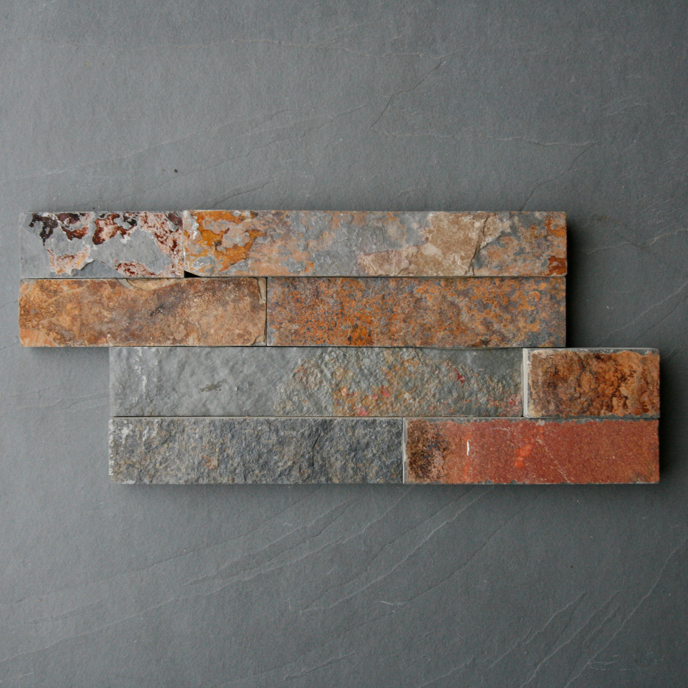 Schiefer Multicolor Naturstein Verblender Muster für Wandverkleidung, echtes Naturstein-Riemchen, Muster von Muster