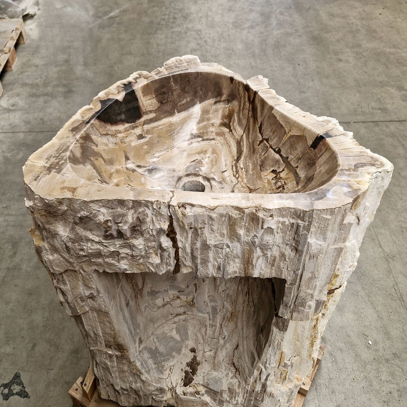 Standwaschbecken aus versteinertem Holz, 58x46x90 cm, Zakynthos Badgestaltung, naturbelassenes Holzdesign