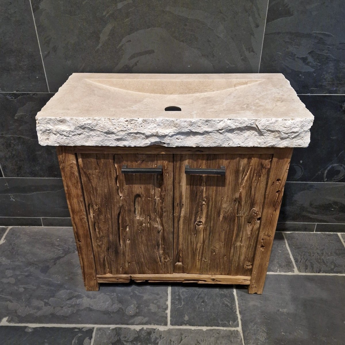 Badezimmermöbel mit Waschtisch aus massivem Holz, Bantam Model 7, moderne Badgestaltung, natürliche Holzoptik, elegantes Design