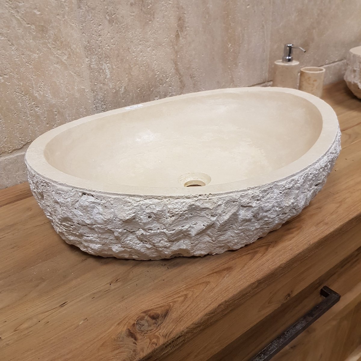 WAVE Aufsatzwaschbecken aus grobem Travertin-Naturstein, verschiedene Größen, für stilvolle Badgestaltung, natürliche Oberfläche