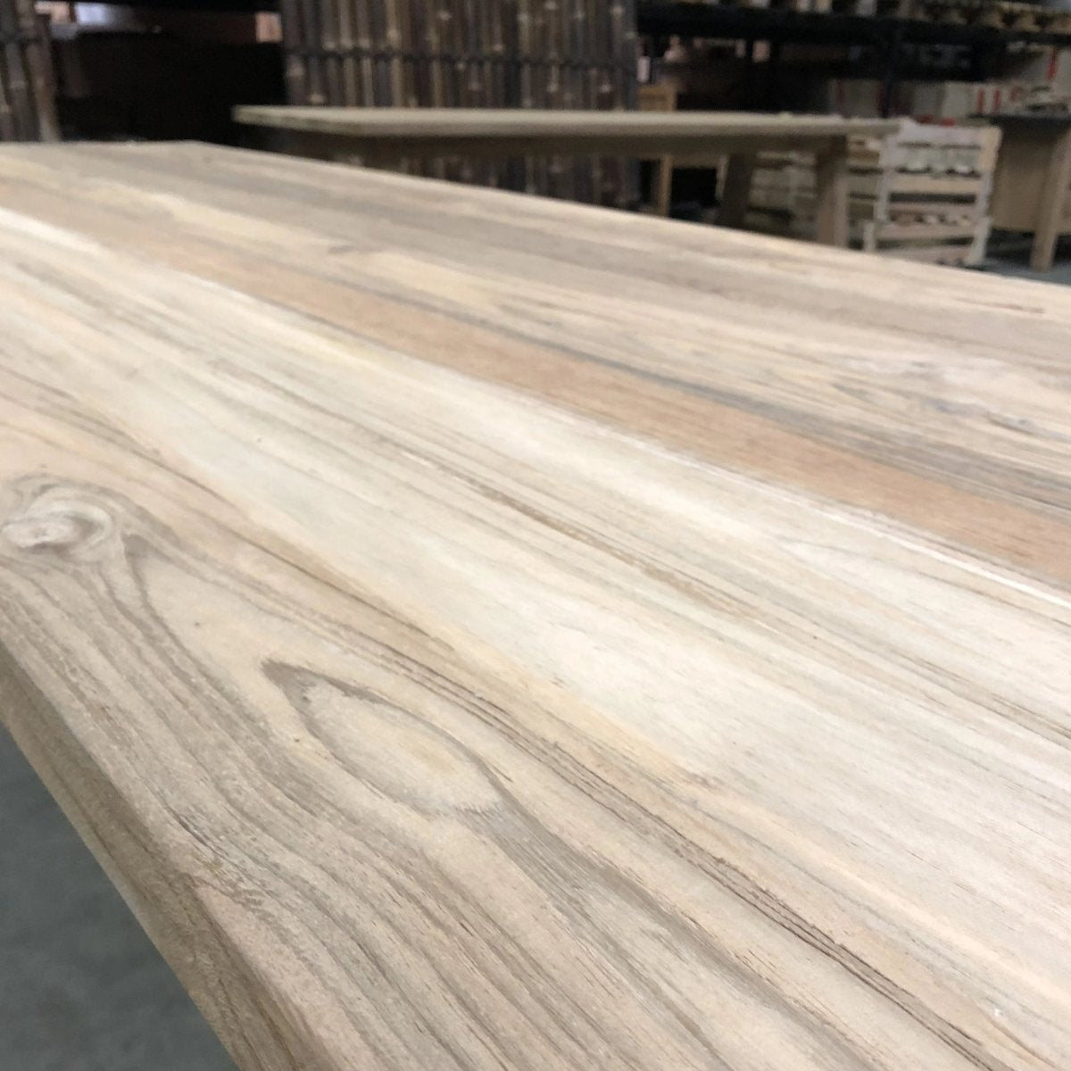 Esszimmertisch aus Teakholz, 260 x 90 x 78 cm, robuste Teakmöbel für den Essbereich, natürliche Holzmaserung sichtbar