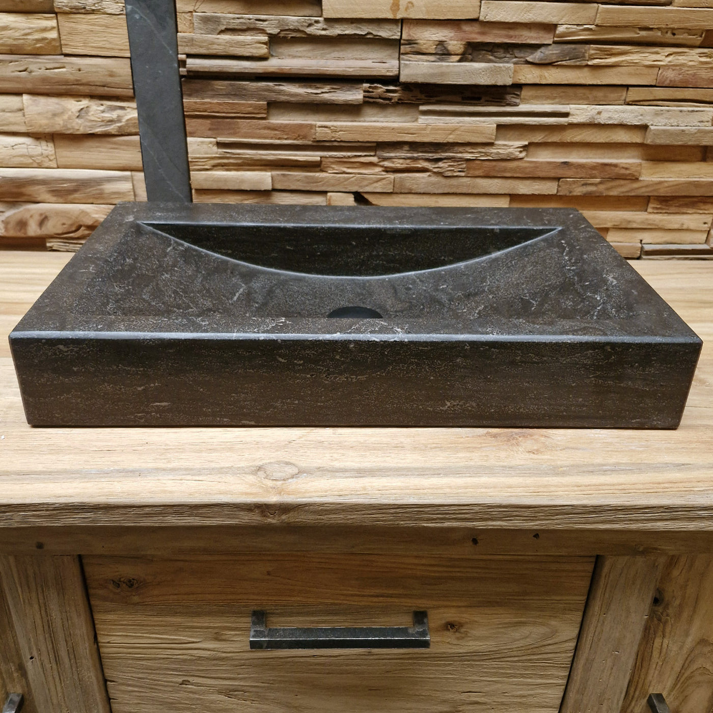 Gerader Blaustein Waschtisch aus Naturstein, 62x38x10cm, für Badgestaltung, von BILBAO, mit glatter Oberfläche.