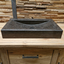Gerader Blaustein Waschtisch aus Naturstein, 62x38x10cm, für Badgestaltung, von BILBAO, mit glatter Oberfläche.