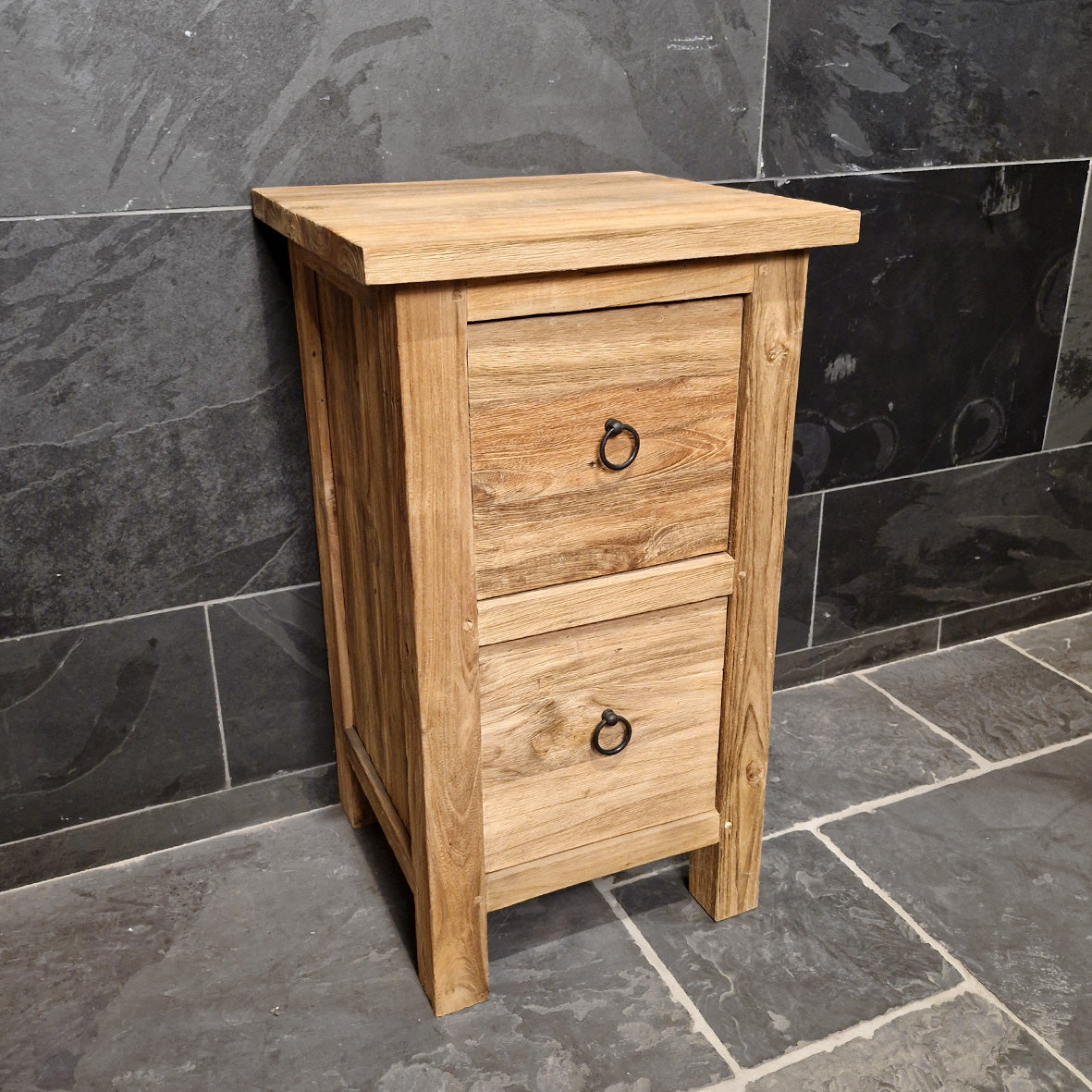 Nachttisch aus recyceltem Holz von Bantam, kompakte Badgestaltung, Modell 3 mit 46x43x80cm, nachhaltiges Design