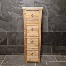 Schmaler Bad-Hochschrank aus Teakholz von Timor, funktional und platzsparend, Modell 9, mit Türen und Stauraum.