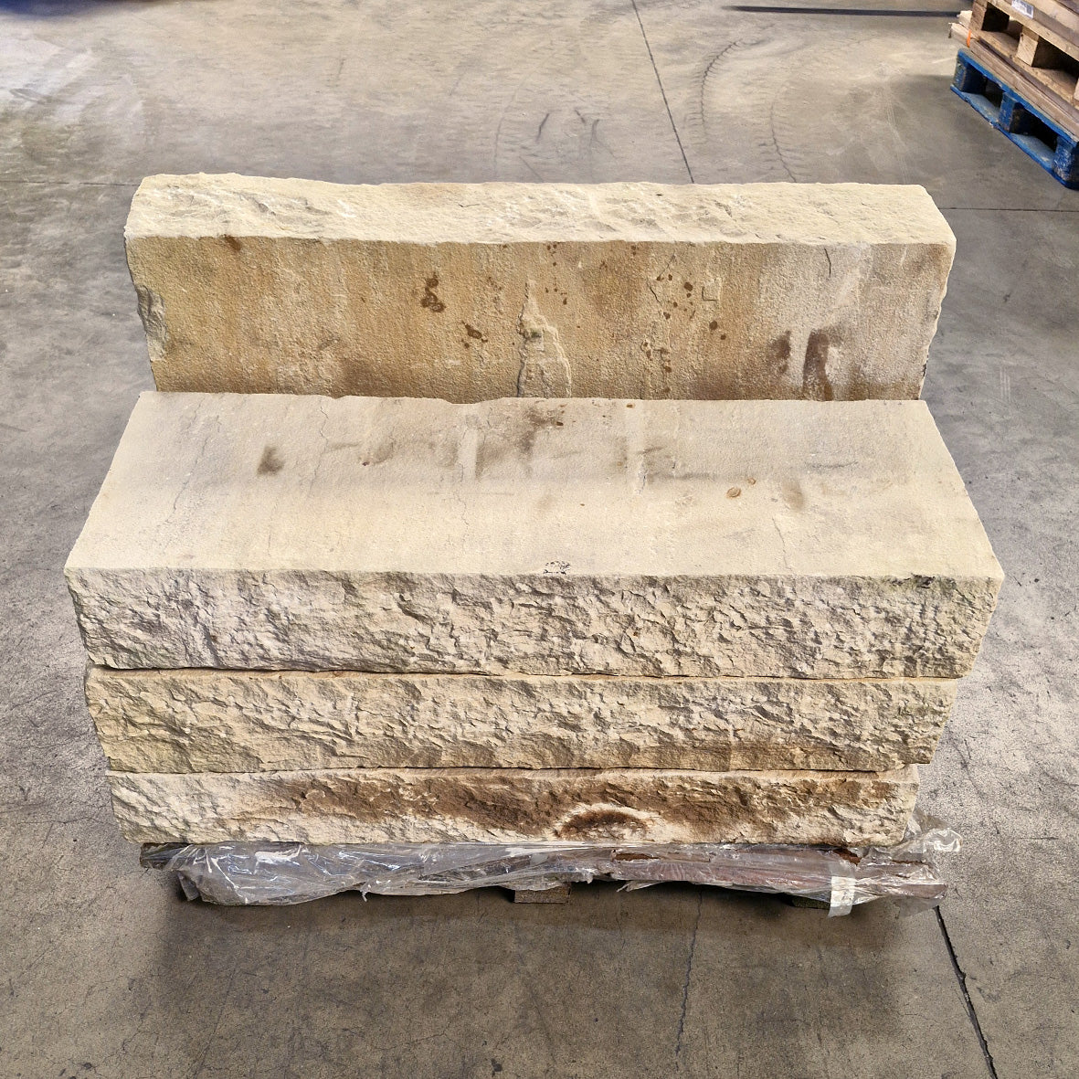 Sandstein Mint Blockstufen in Beige, 100 x 35 x 16 cm, Naturstein Kantsteine für Garten und Terrasse
