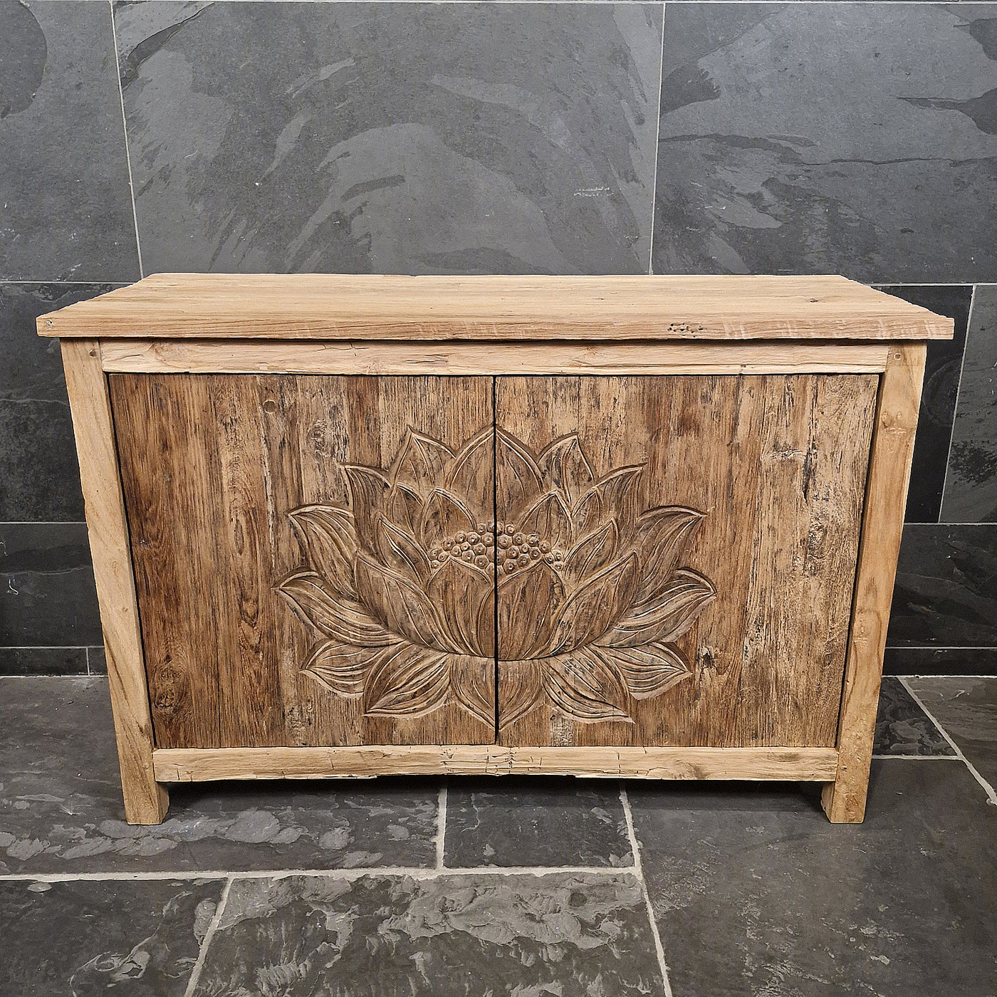 Sample Unterschrank mit Carving Blume | Recyceltes Teakholz | Lotus