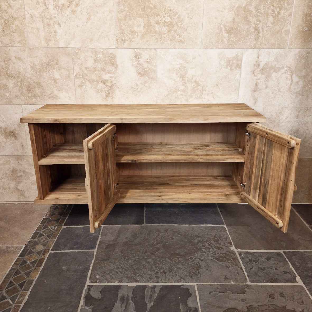Brunei Teakholz Hängeschrank für Bad, natürliches Design, 150x50x60cm, moderne Badgestaltung, Wandregal aus Teakholz