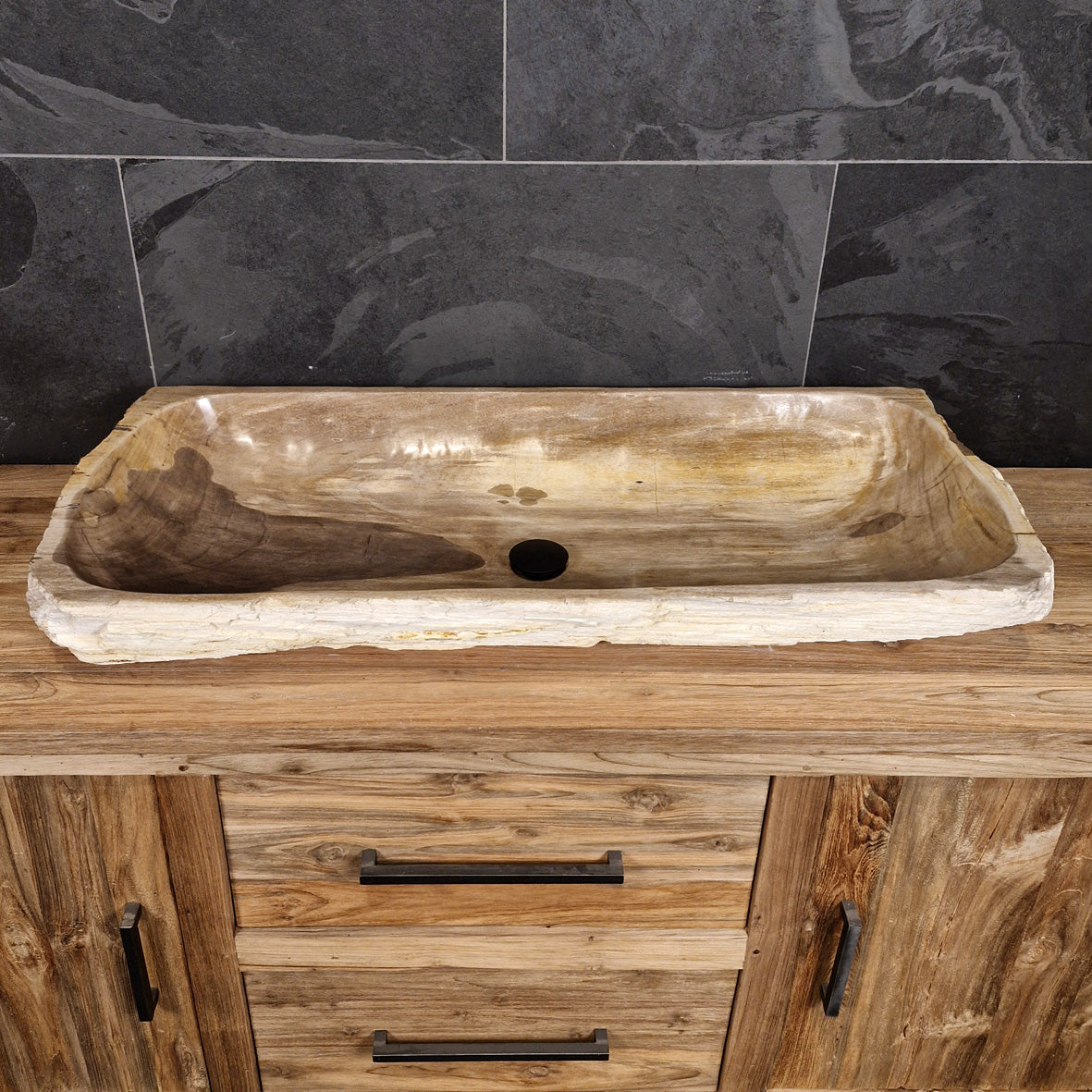Aufsatzwaschbecken aus versteinertem Holz von FOSSIL WOOD, naturstein, 109x47x18 cm, für elegante Badgestaltung.