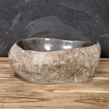 Aufsatzwaschbecken aus Flussstein, naturbelassen, handgefertigtes Unikat, 37x27x15 cm, für stilvolle Badgestaltung.