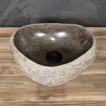 Aufsatzwaschbecken aus Flussstein, Naturstein, handgefertigtes Unikat, 30-40 cm, für Badgestaltung, von FLUSSSTEIN