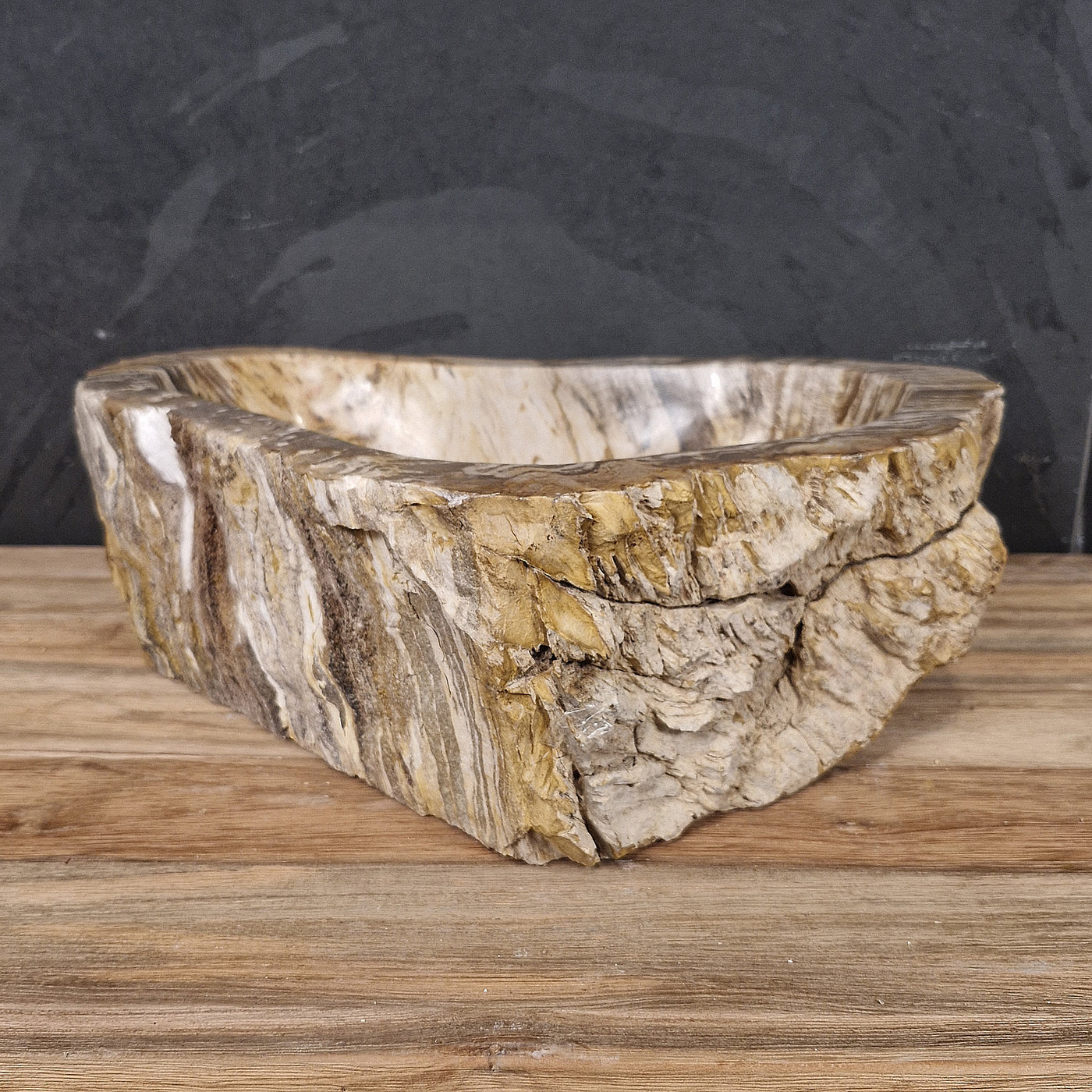 Aufsatzwaschbecken aus versteinertem Holz von FOSSIL WOOD, Naturstein, Unikat, Maße 40-60 cm, für moderne Badgestaltung