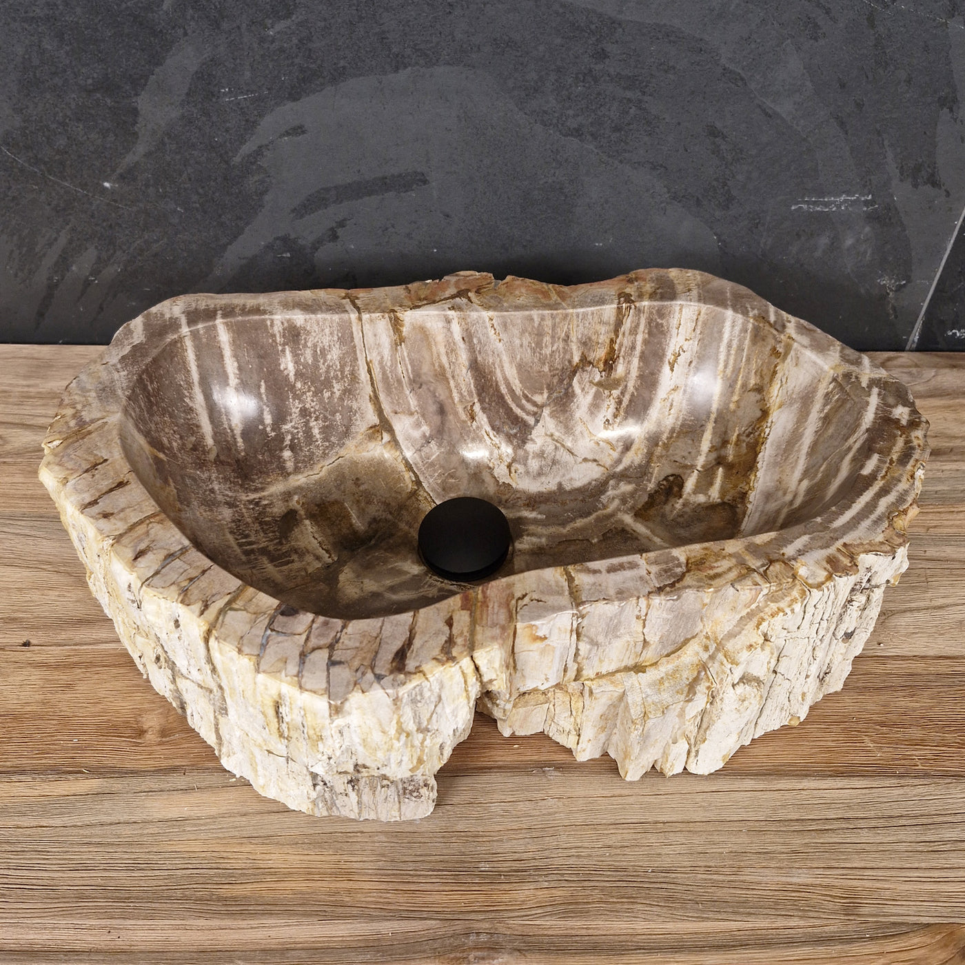 Aufsatzwaschbecken aus versteinertem Holz von FOSSIL WOOD, Naturstein, 54x37x15 cm, für stilvolle Badgestaltung.