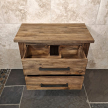 Hängeschrank aus Altholz für Badgestaltung, nachhaltige Badmöbel von Java, mit 86x45x58cm großen Holzflächen