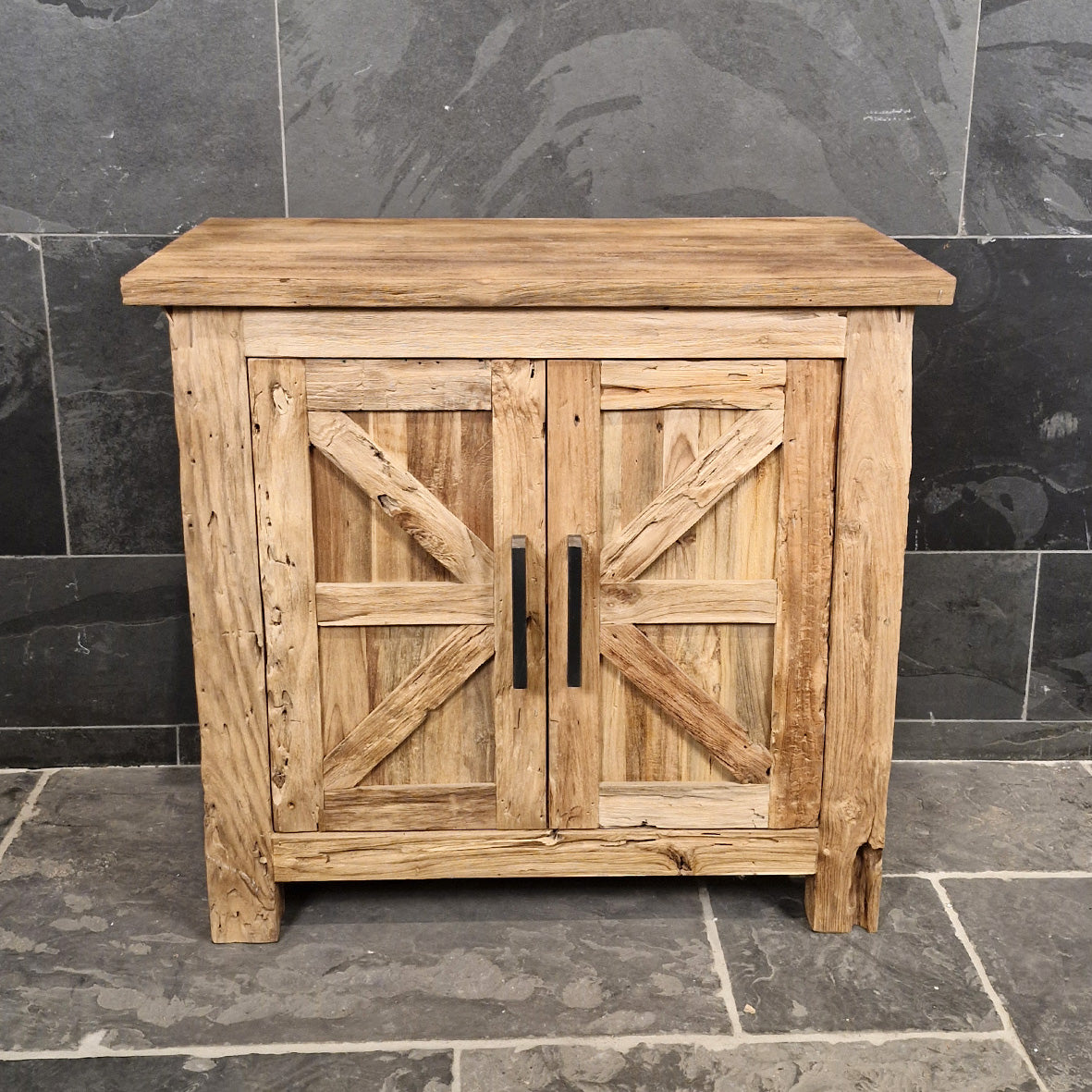 Lombok Badezimmerunterschrank aus Teakholz, 86x45x80 cm, mit stilvoller Holzoptik und modernem Design für Badgestaltung