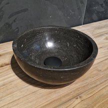Rundes Aufsatzwaschbecken von MOSKAU aus glattem Blaustein-Naturstein, 30 cm Durchmesser, für stilvolle Badgestaltung.