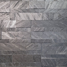 Schiefer-Verblender von OPAL BLACK, 3D-Ultralight Naturstein für Wandgestaltung, detailreiche Oberflächenstruktur sichtbar