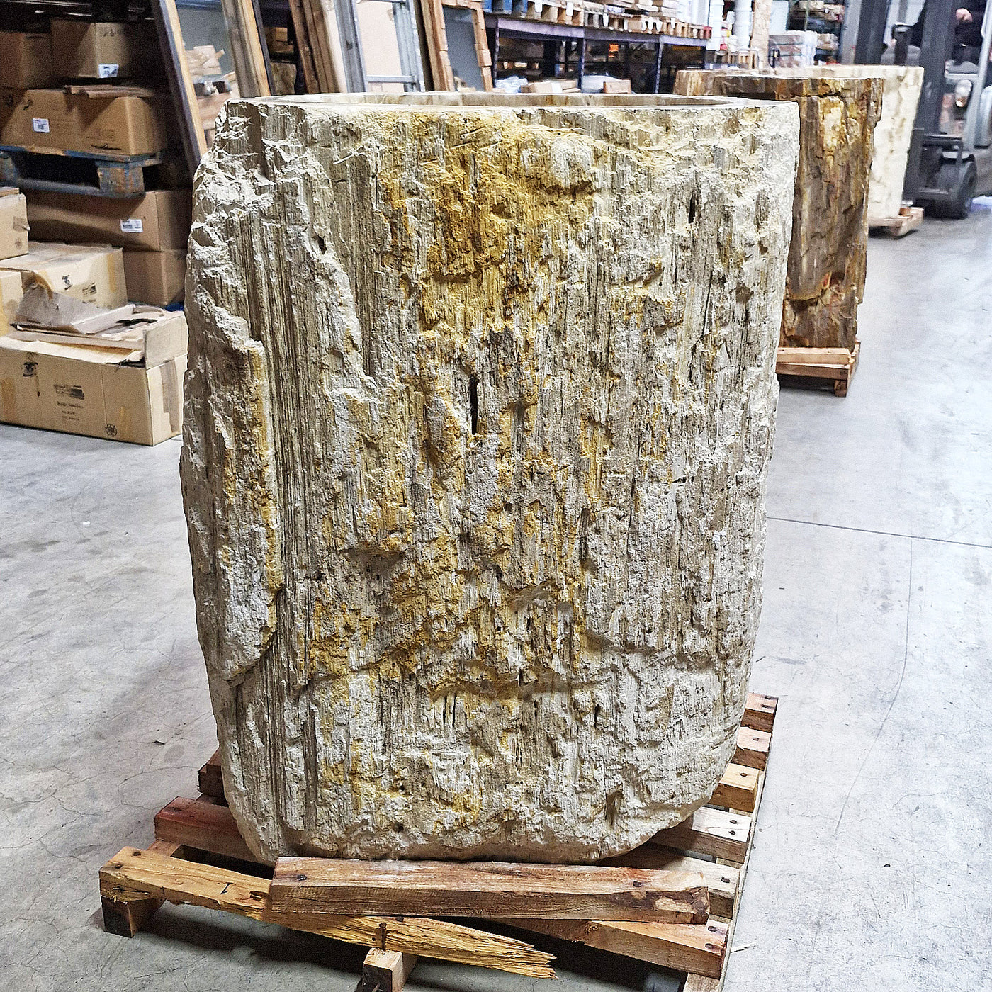 Standwaschbecken aus versteinertem Holz von Zakynthos, 60x66x90 cm mit Unteranschluss, für elegante Badgestaltung.