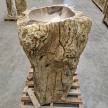 Standwaschbecken aus versteinertem Holz von Zakynthos, 57x47x90 cm, mit Unteranschluss für elegante Badgestaltung.