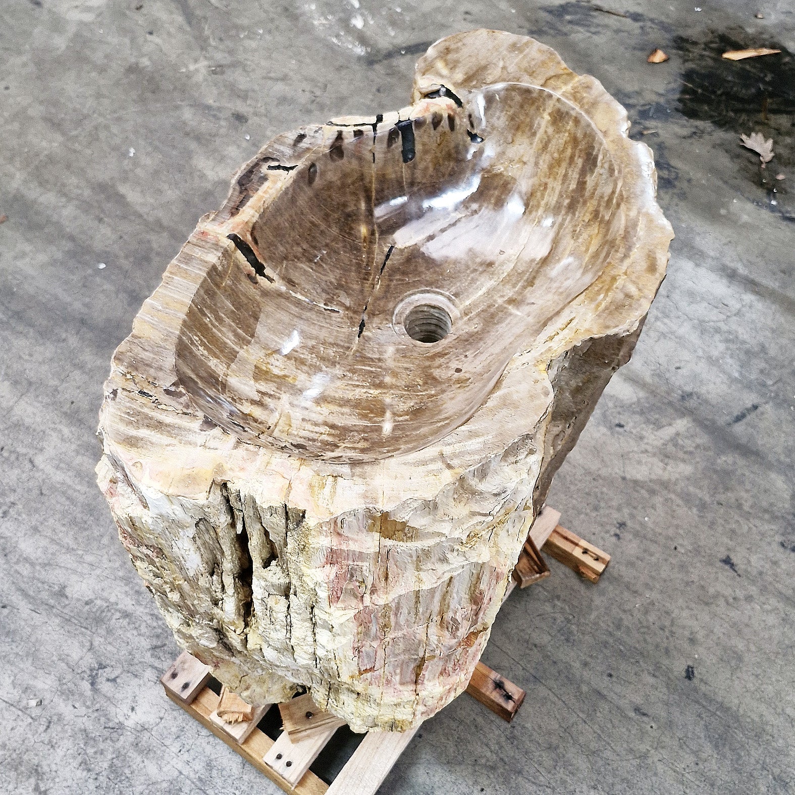 Standwaschbecken aus versteinertem Holz, 60x39x90 cm, Zakynthos Badgestaltung, naturbelassene Holzoptik, elegantes Badezimmerdesign