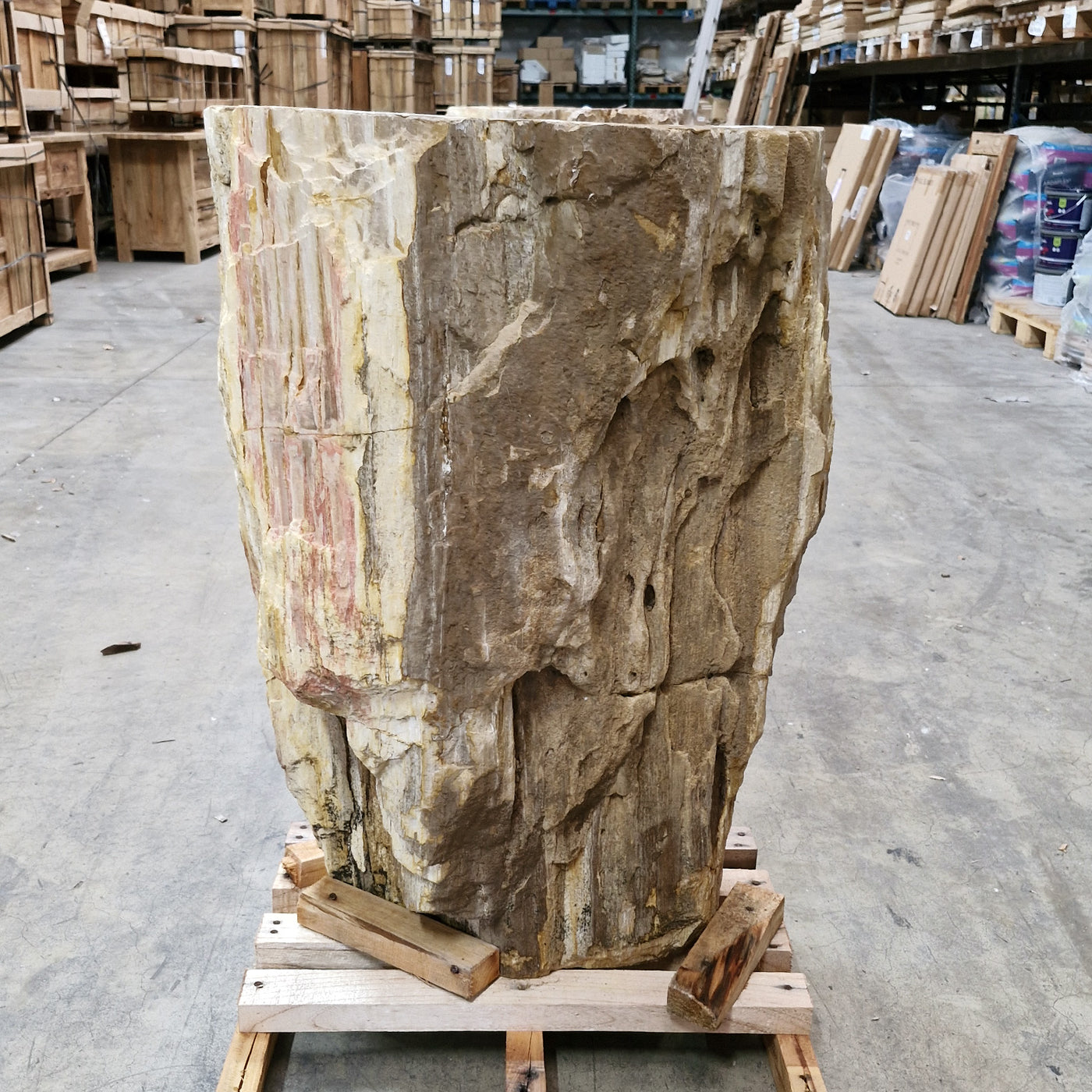 Standwaschbecken aus versteinertem Holz von Zakynthos, 60x39x90 cm, mit natürlicher Holzmaserung für Badgestaltung.
