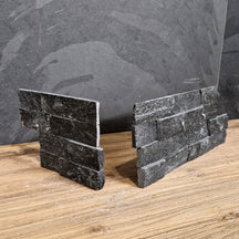 Naturstein Verblender aus Quarzit Karbon Black, Muster, rechteckiges Design, zeigt eine Ecke des Produktes.