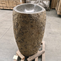 Standwaschbecken aus Flussstein von Rhodos, Badgestaltung, 56x47x90 cm, naturbelassene Oberfläche, robuste Badmöbel
