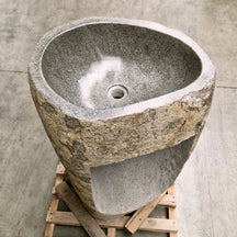 Standwaschbecken aus Flussstein von Rhodos, 56 x 47 x 90 cm, für Badgestaltung, naturbelassene Oberfläche, modernes Design