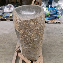 Standwaschbecken aus Flussstein von Rhodos, Badgestaltung, Maße 56x47x90 cm, natürliche Steinoptik, modernes Design