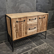 Kleiner Badschrank mit Ablage aus recyceltem Teakholz, Yogyakarta, mit Gitterdesign, Maße 100x47x80 cm