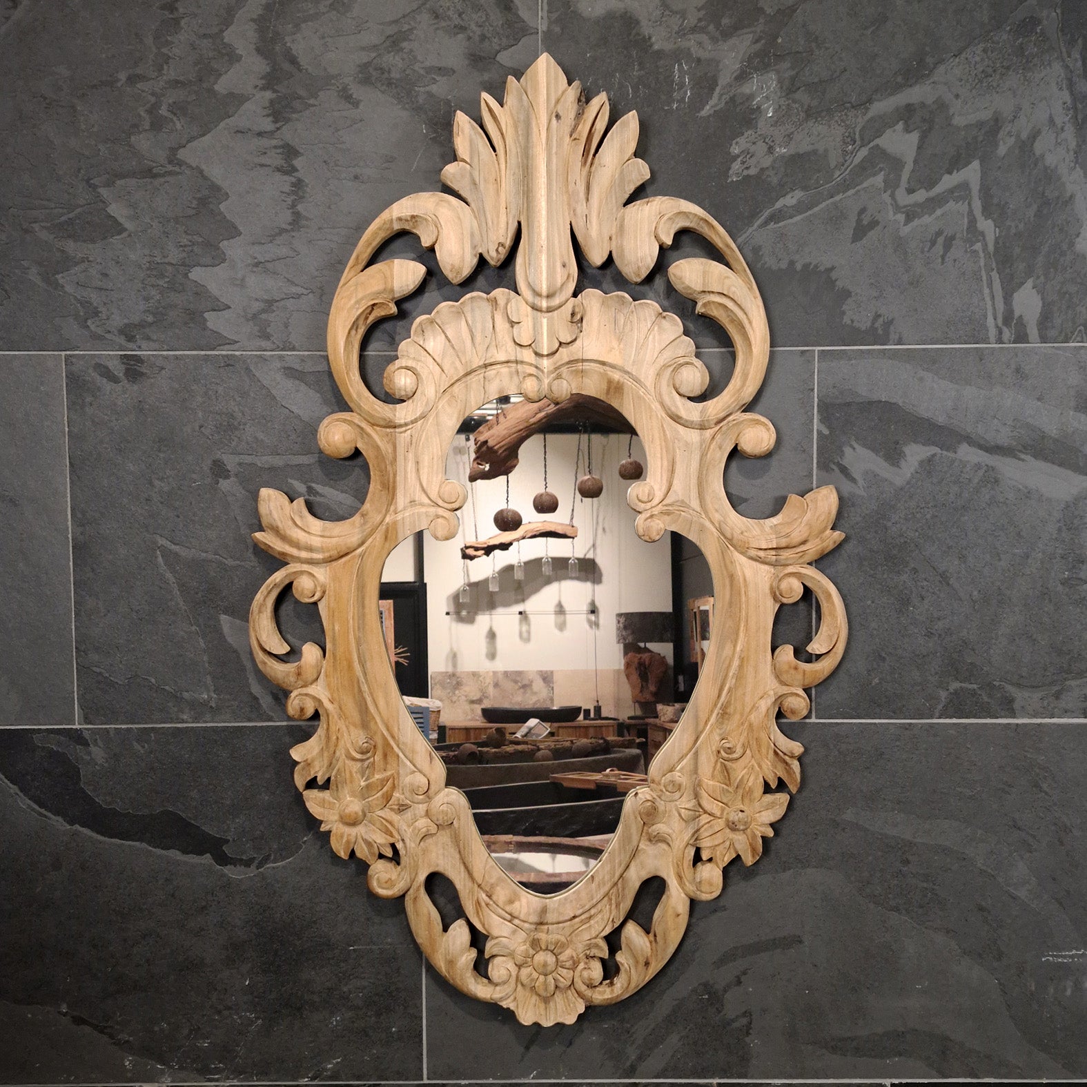 Wandspiegel Badspiegel aus recyceltem Teakholz in verschiedenen Größen, modern für die Badgestaltung, von Baumstumpf