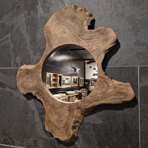 Wandspiegel Badspiegel von Baumstumpf, rechteckig mit Holzrahmen, in 71x62 cm, rustikale Badgestaltung, Baumstumpf-Design
