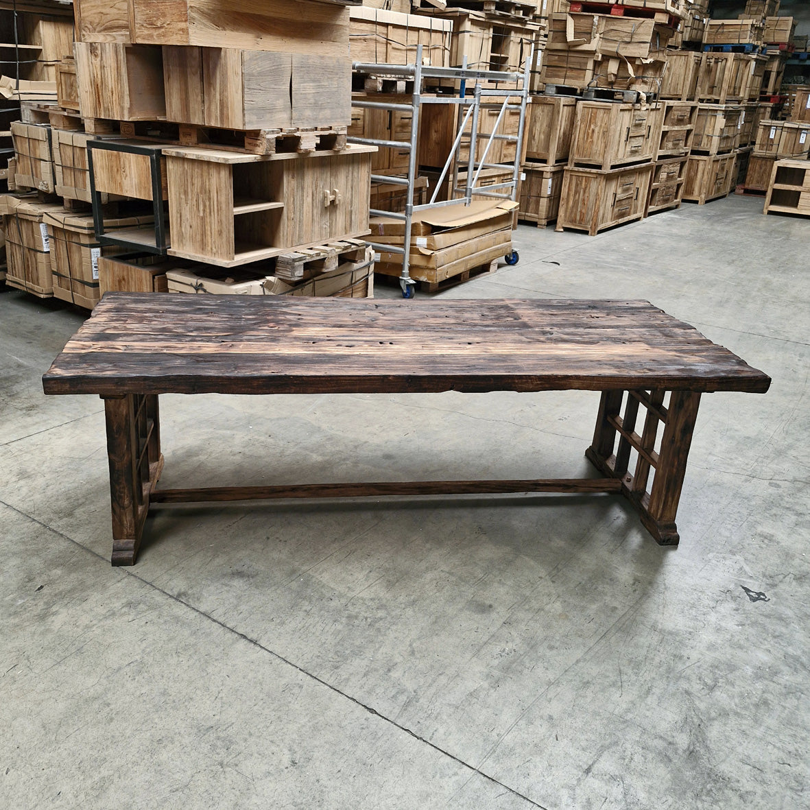 Eleganter Teakholztisch für Esszimmer, Maße 240 x 100 x 78 cm, robustes Teakmöbel im natürlichen Holzdesign
