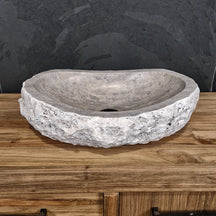 Aufsatzwaschbecken aus Silber Travertin mit grober Struktur, Badgestaltung aus Naturstein, Maße 60 x 40 cm, von WAVE