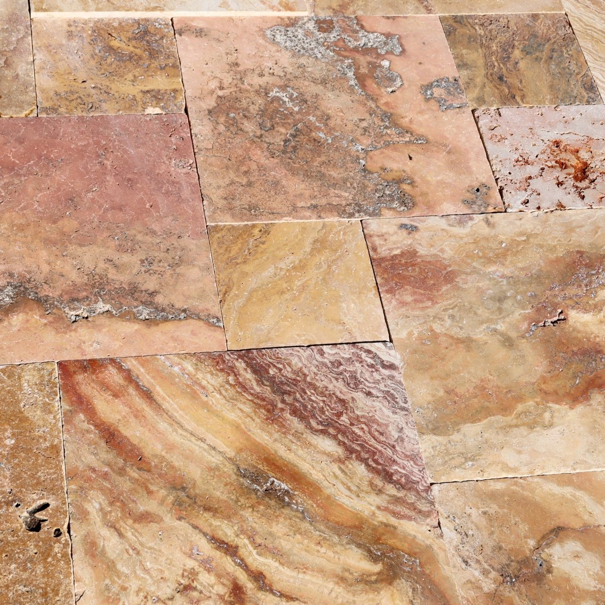 Musterfliese TRAVERTIN SCABAS Antik Gold getrommelt, Natursteinmuster für Boden- und Wandgestaltung