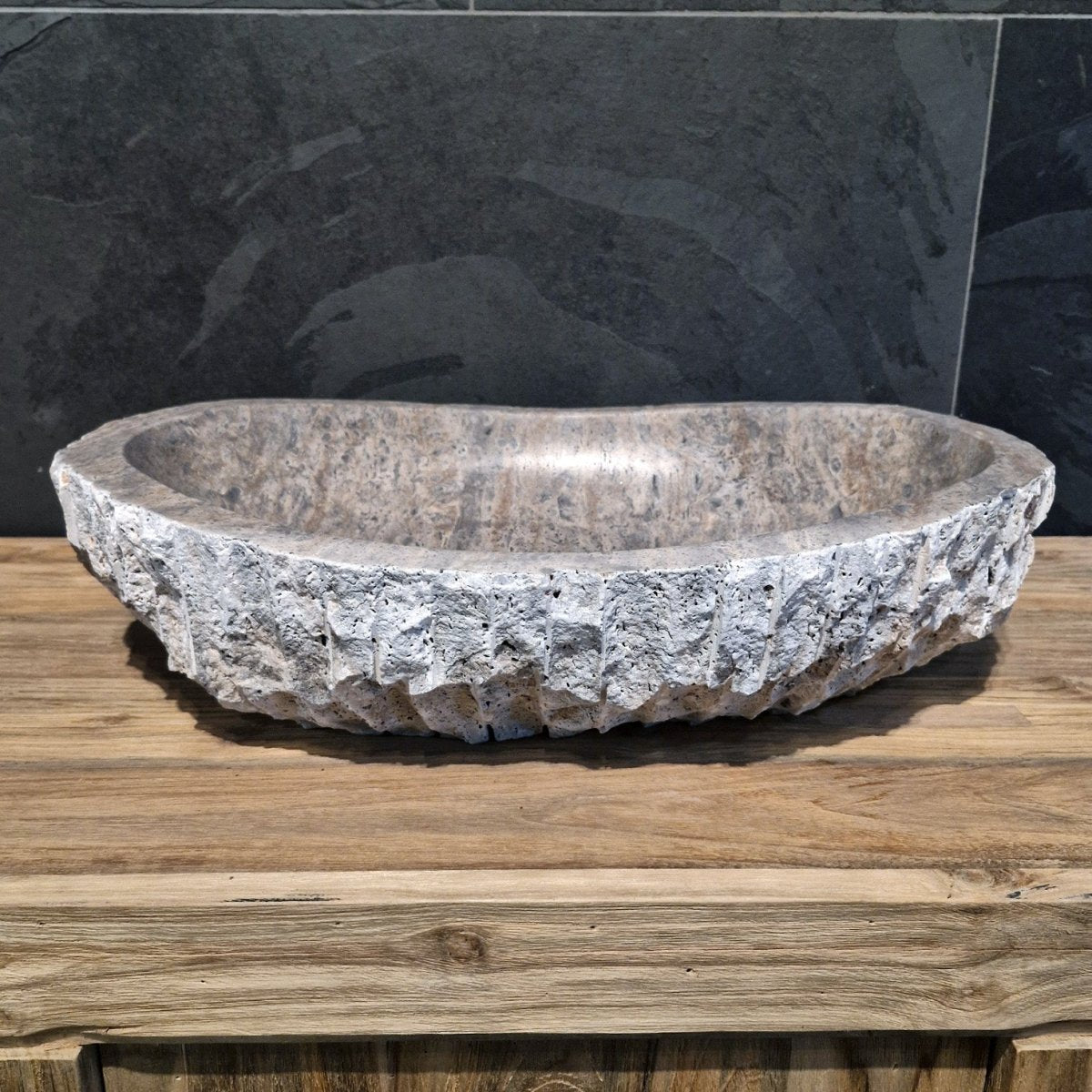 Aufsatzwaschbecken aus Silber Travertin, grobe Oberfläche, Naturstein, 60 x 40 cm, für Badgestaltung, von WAVE
