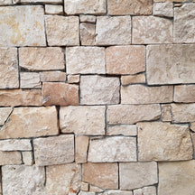 Muster Rocks Verblender in Beige aus Naturstein, Sichtmuster mit rustikaler Oberfläche für Wandgestaltung