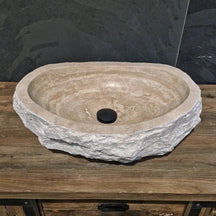 WAVE Aufsatzwaschbecken aus grobem Travertin-Naturstein, verschiedene Größen, für elegante Badgestaltung.