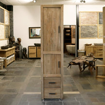 Naturbelassener Teakholz Hochschrank für Badezimmer von TAMAR, robustes Badmöbel, Modell 6, mit Türen und Stauraum