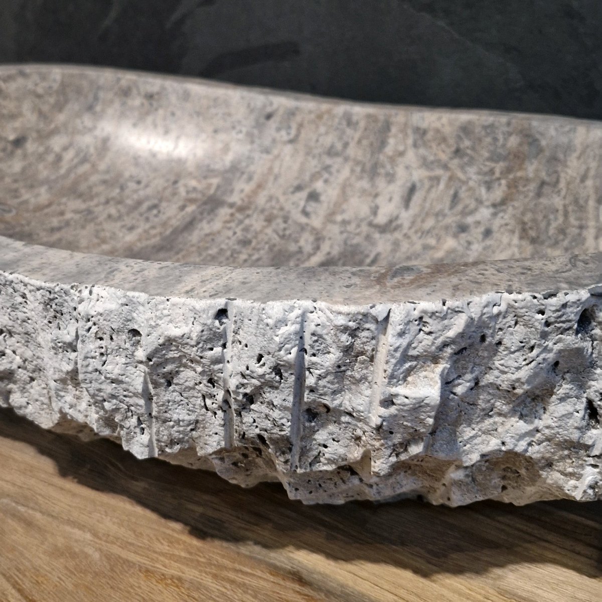 Aufsatzwaschbecken aus Silber Travertin grob, Naturstein, 60x40 cm, für Badgestaltung, von WAVE