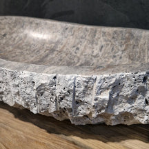 Aufsatzwaschbecken aus Silber Travertin grob, Naturstein, 60x40 cm, für Badgestaltung, von WAVE
