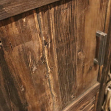 Massiver Hochschrank aus Altholz für das Bad, rustikale Eleganz, TAMAR Modell 4, Badgestaltung mit rustikalem Holzdesign